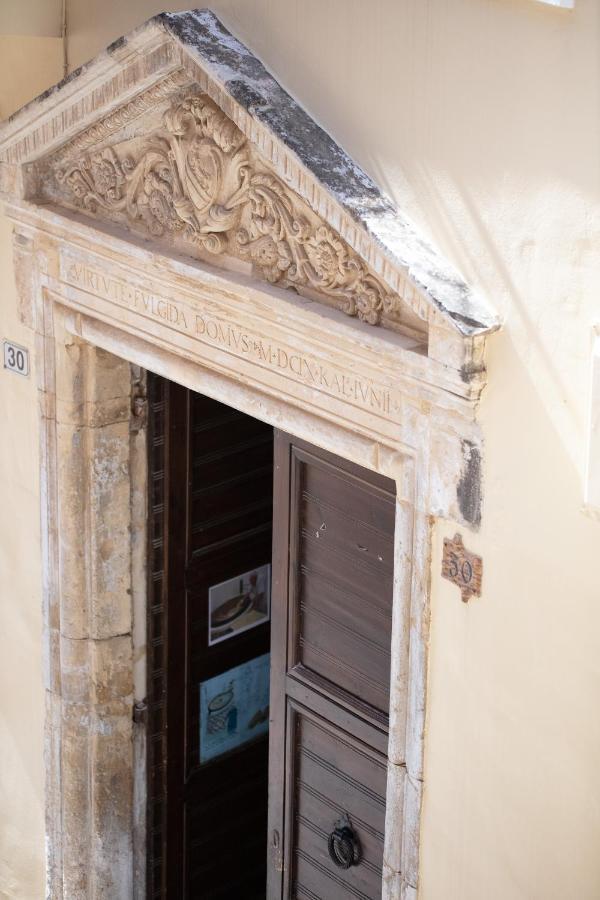 Domus Clodia, Sensing Rethymno'S Old Town! Villa Exterior foto